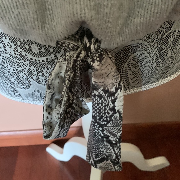 Everly Gray Sweater with Snake Print Detail, size Small - Picture 3 of 5